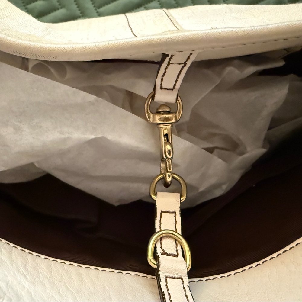 Very Good Condition, Coach Legacy Signature Bone & White Canvas/Leather Handbag - Picture 4 of 6